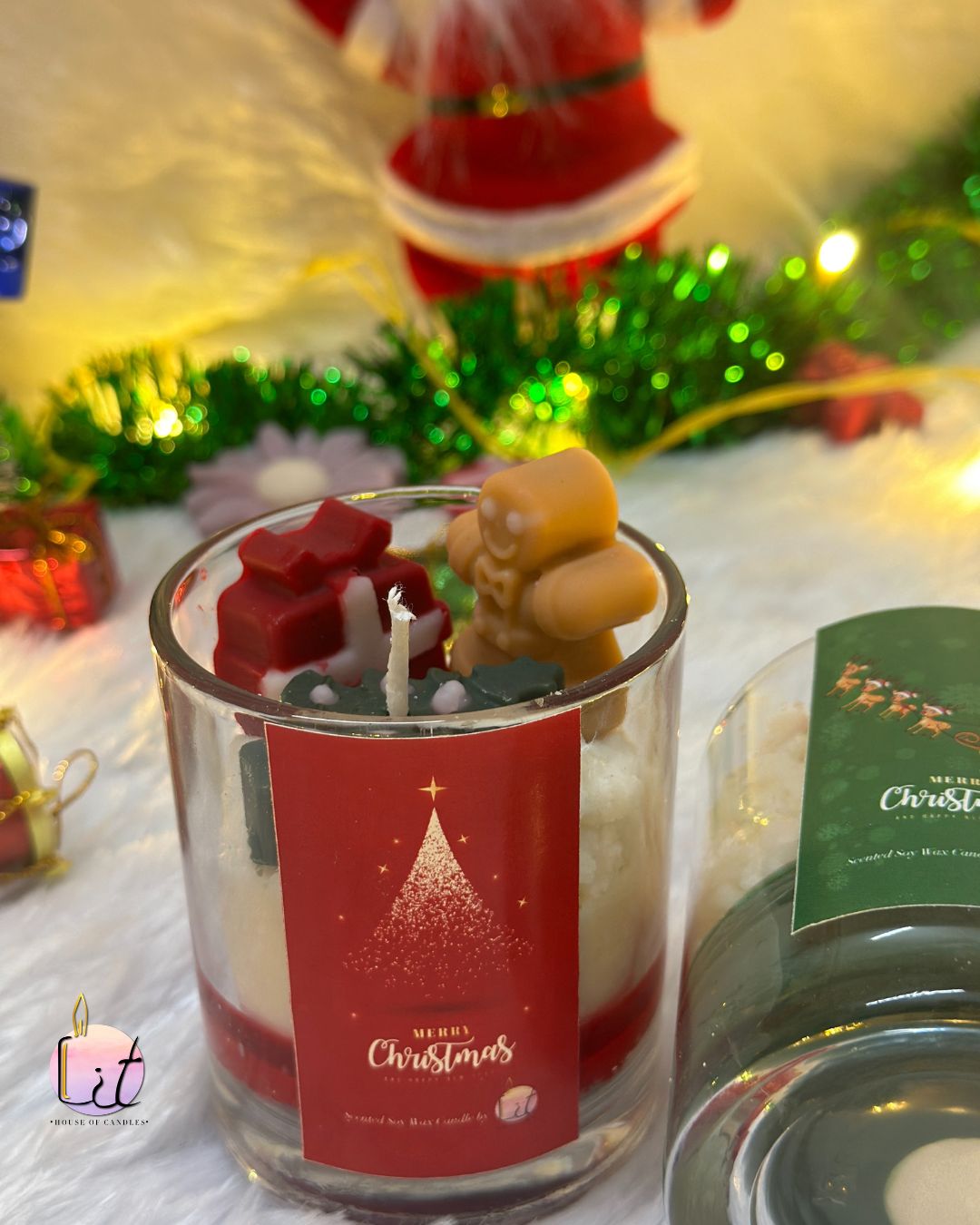 Snow & Christmas Candle (Scented Glass Candle)