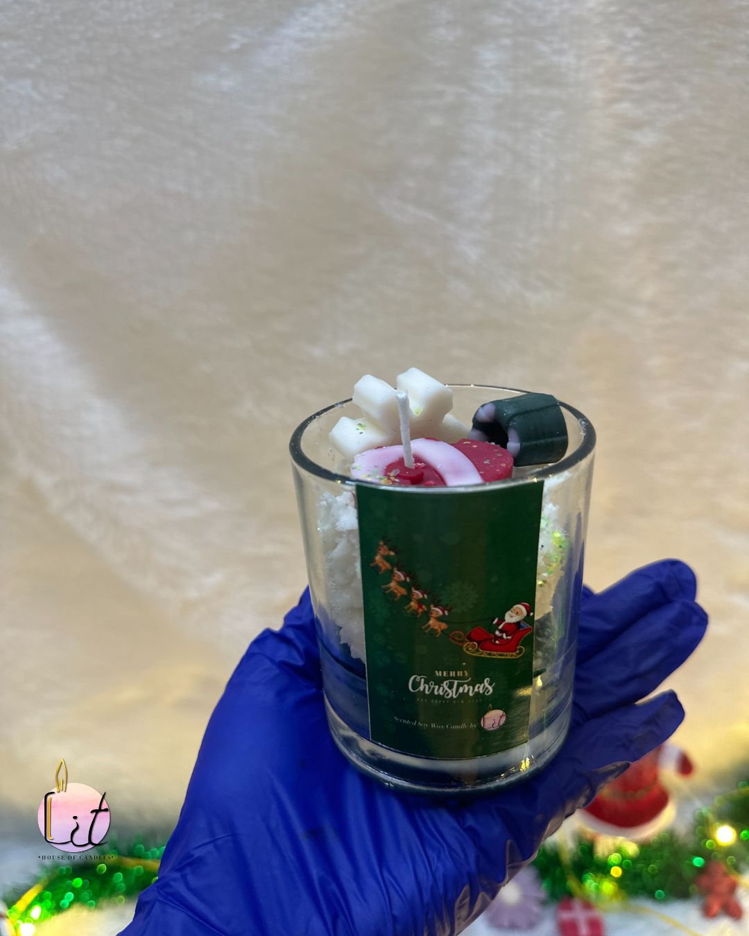 Snow & Christmas Candle (Scented Glass Candle)