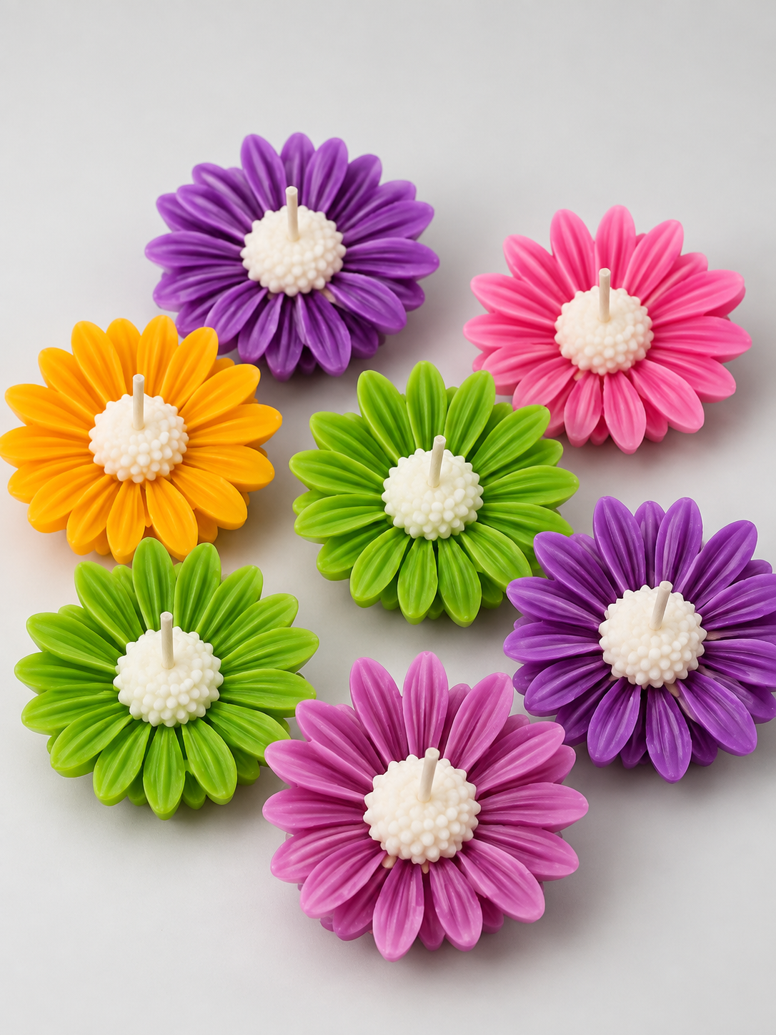 Floating Daisy Flower Scented Soy Wax Candle ( Pack of 7)